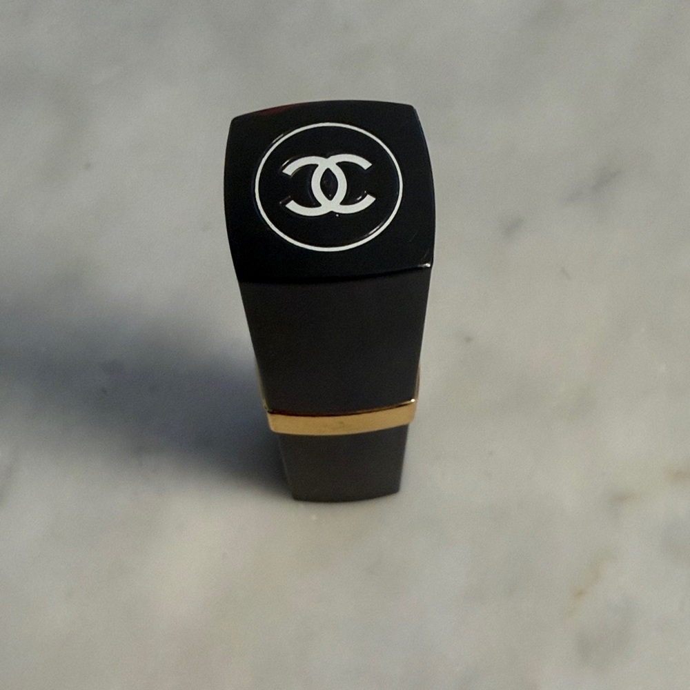 CHANEL Pink Lipstick with Black Gold case